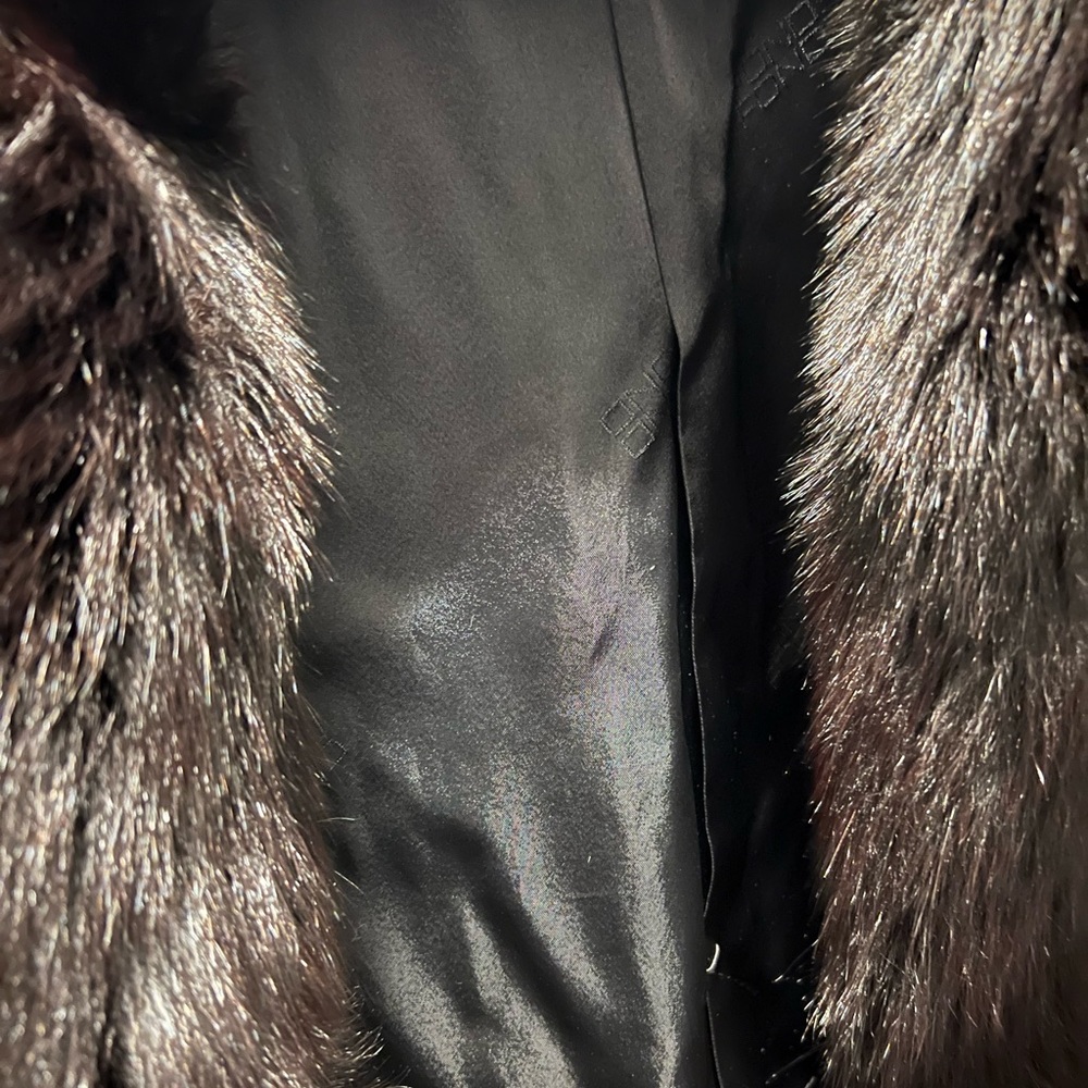 Gorgeous Brown Fox Fur Coat - Picture 9 of 14